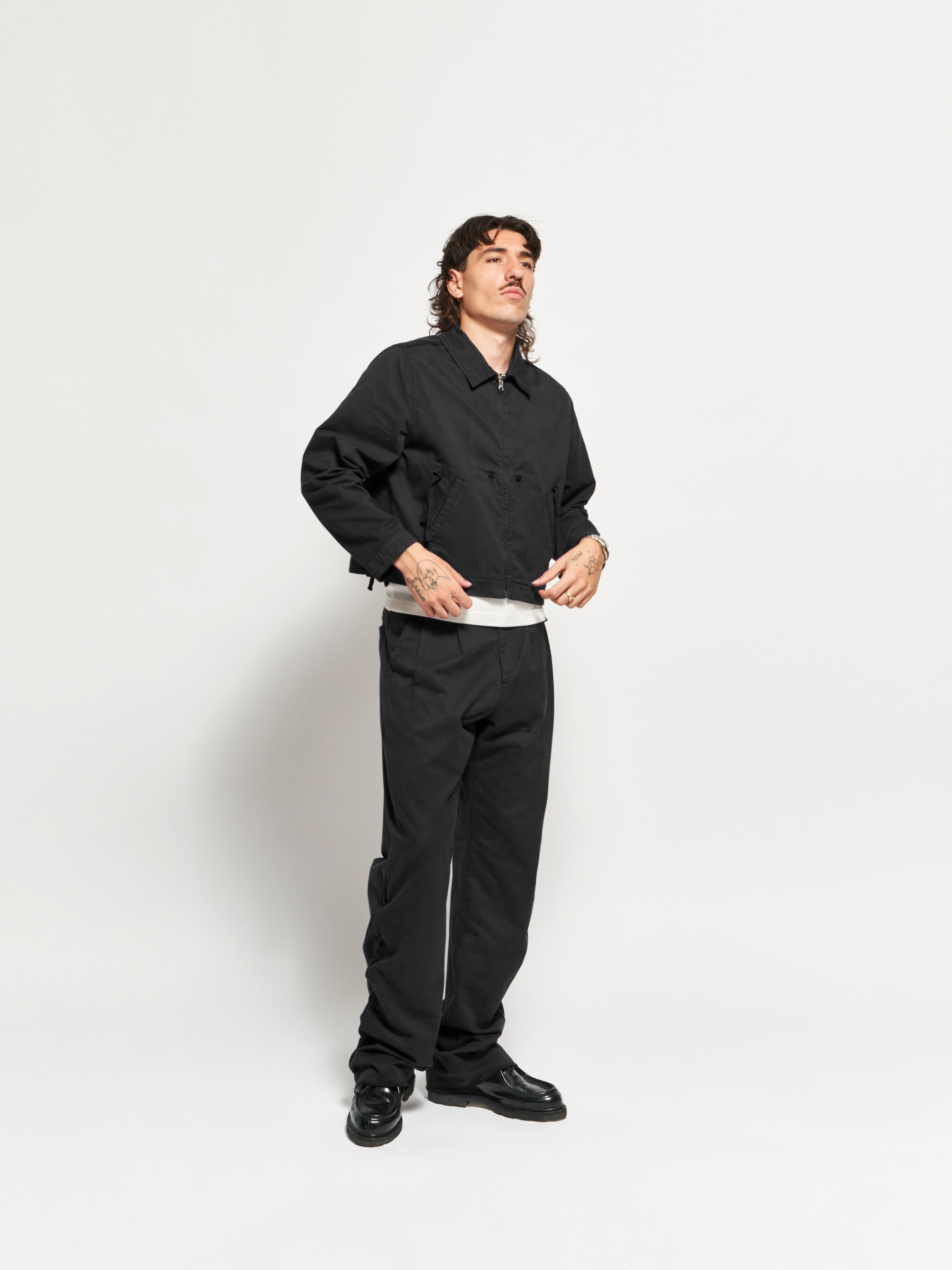 GOSPEL ESTUDIOS: JARRAMPLAS HULLA JACKET (Fig. 1)