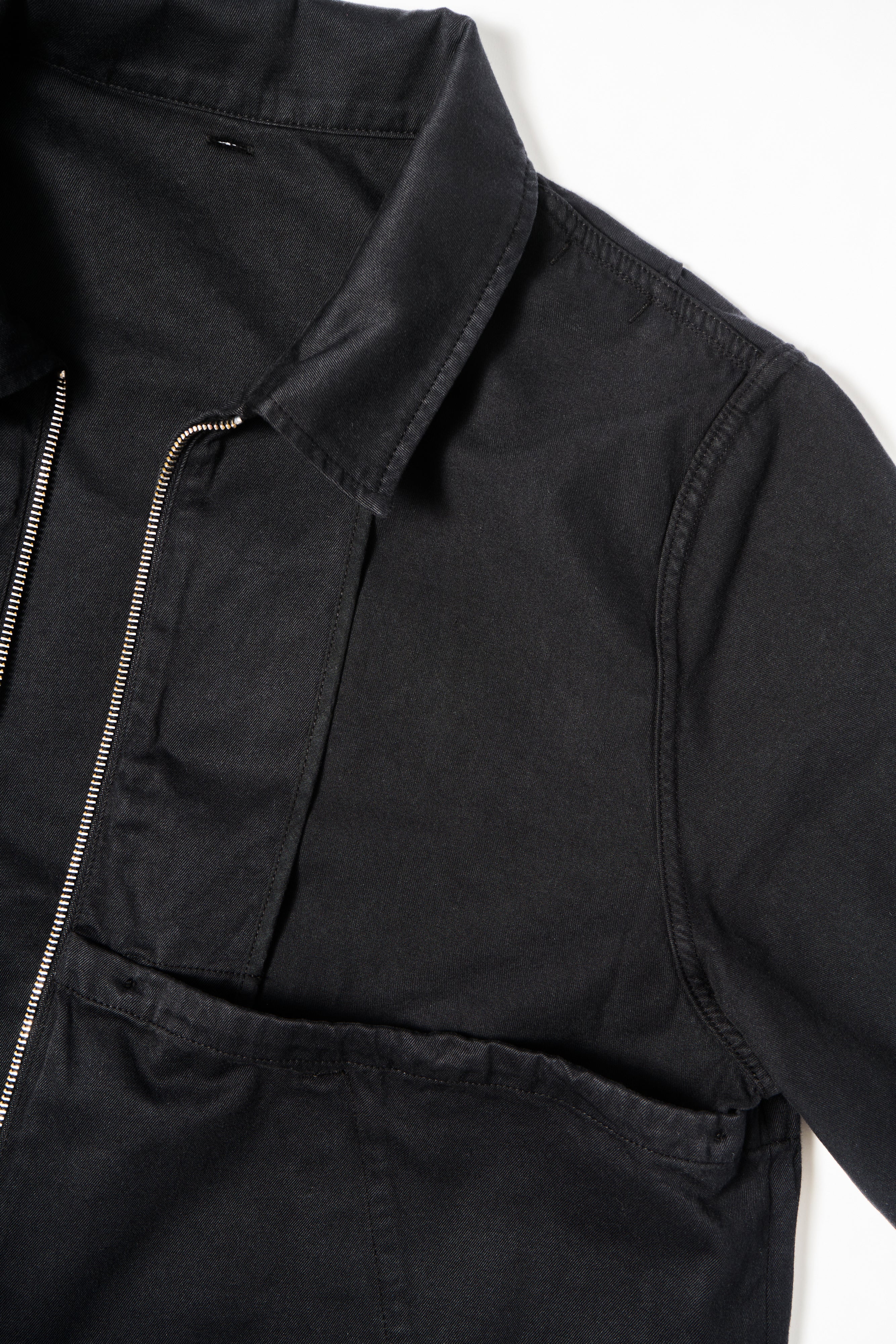 GOSPEL ESTUDIOS: JARRAMPLAS HULLA JACKET (Fig. 1)
