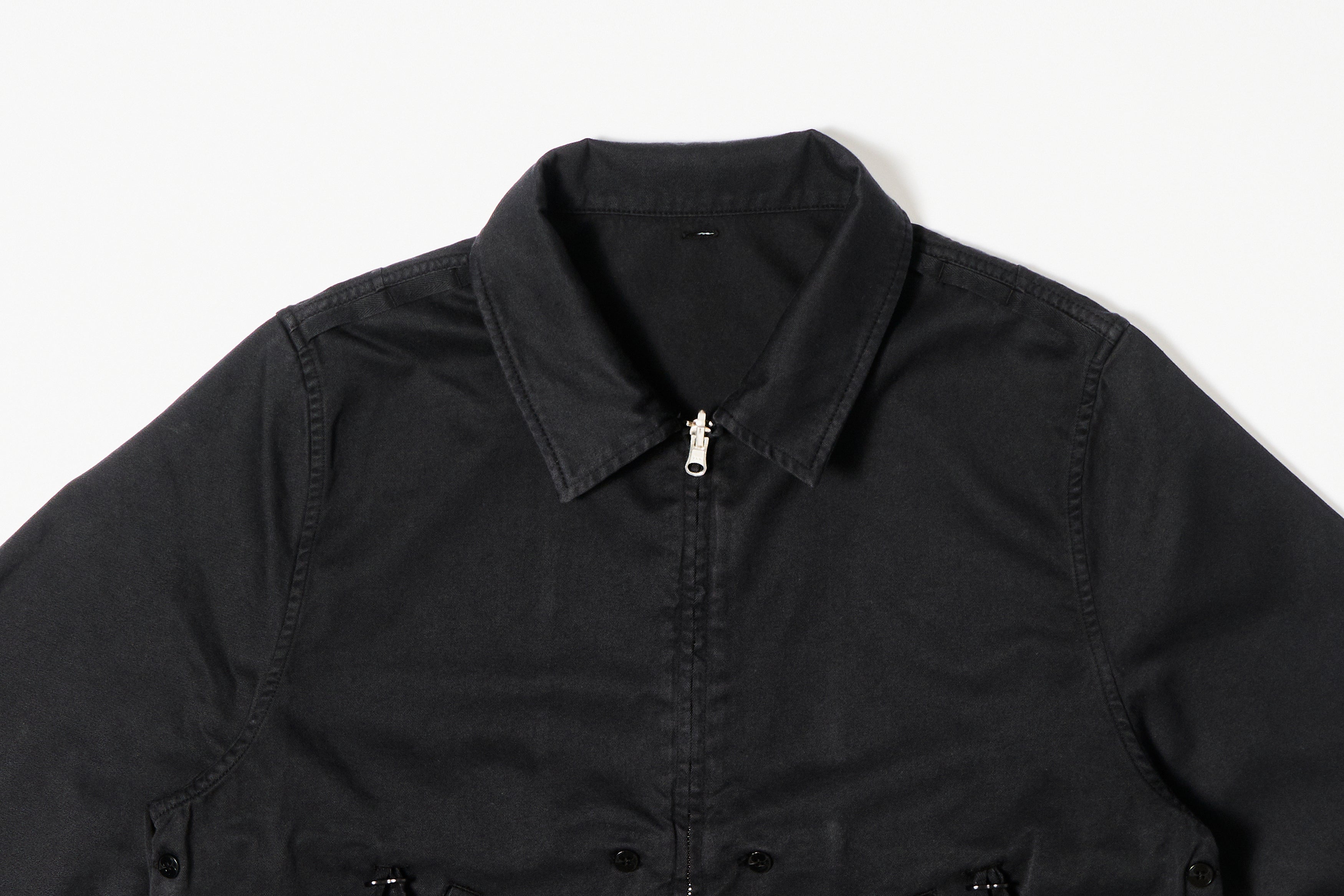 GOSPEL ESTUDIOS: JARRAMPLAS HULLA JACKET (Fig. 1)