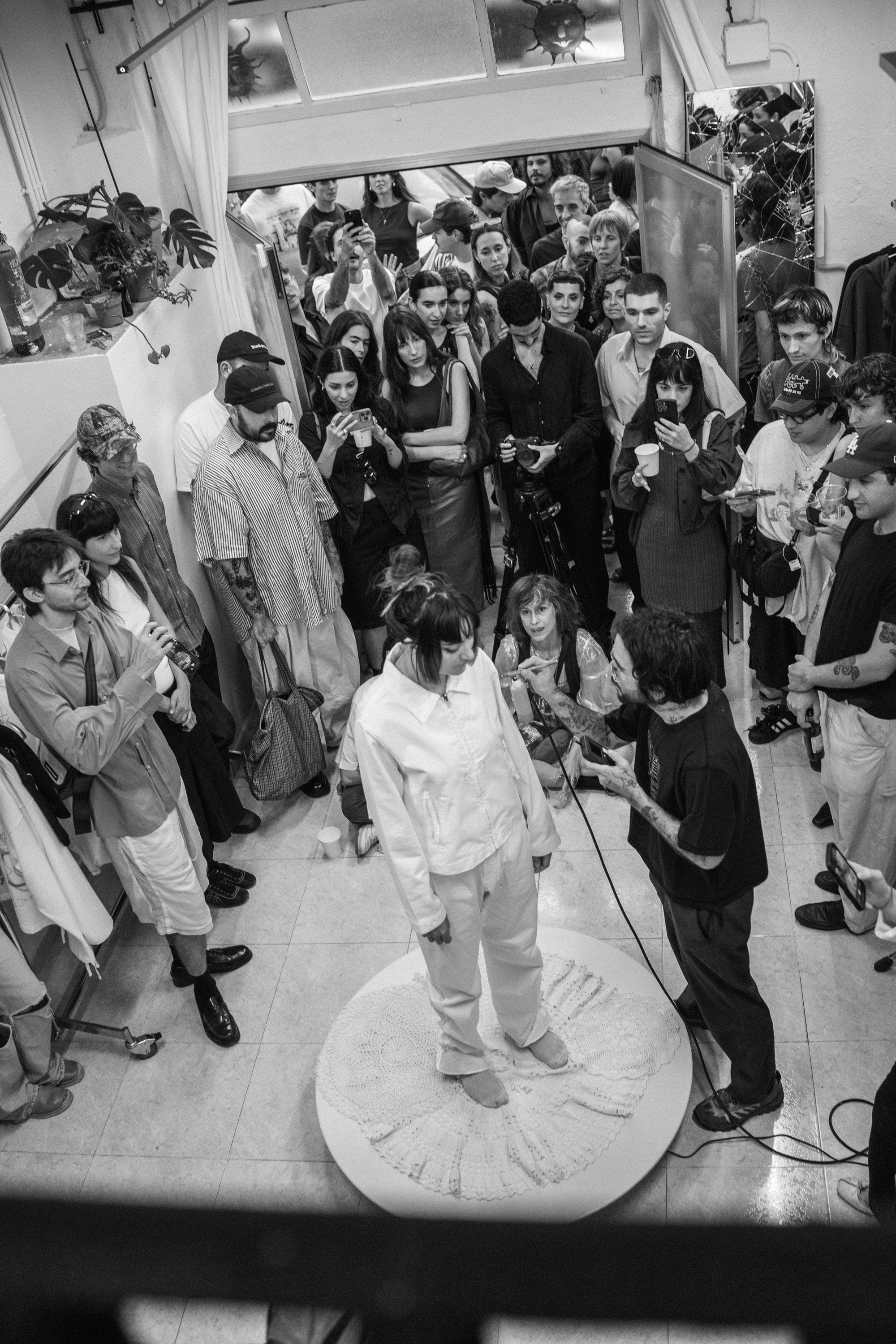 GOSPEL ESTUDIOS: Gospel Estudios x Nadabien Pop Up (Fig. 1)