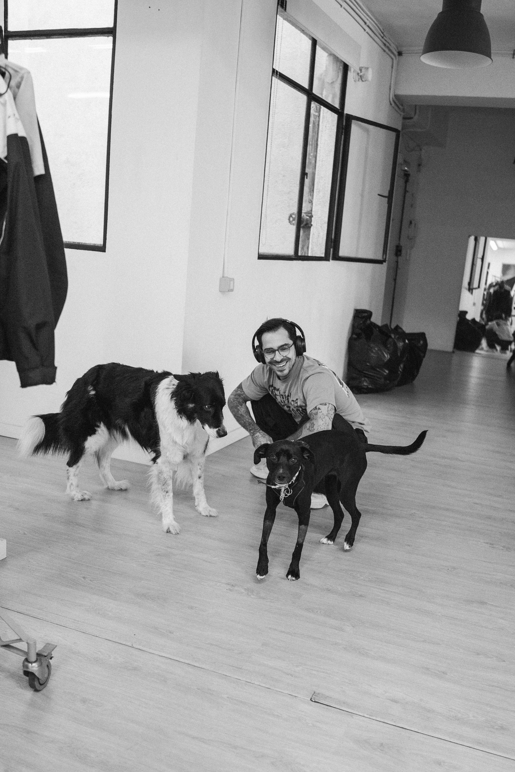 GOSPEL ESTUDIOS: Module carousel (Fig. 1)