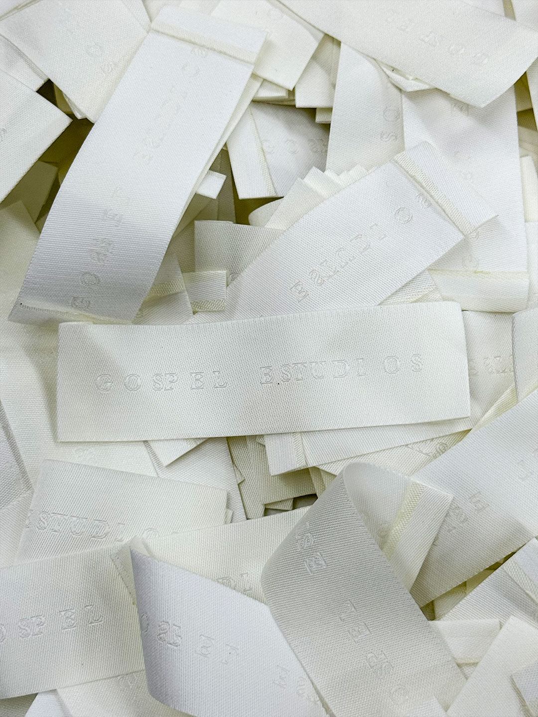 GOSPEL ESTUDIOS: Module carousel (Fig. 1)