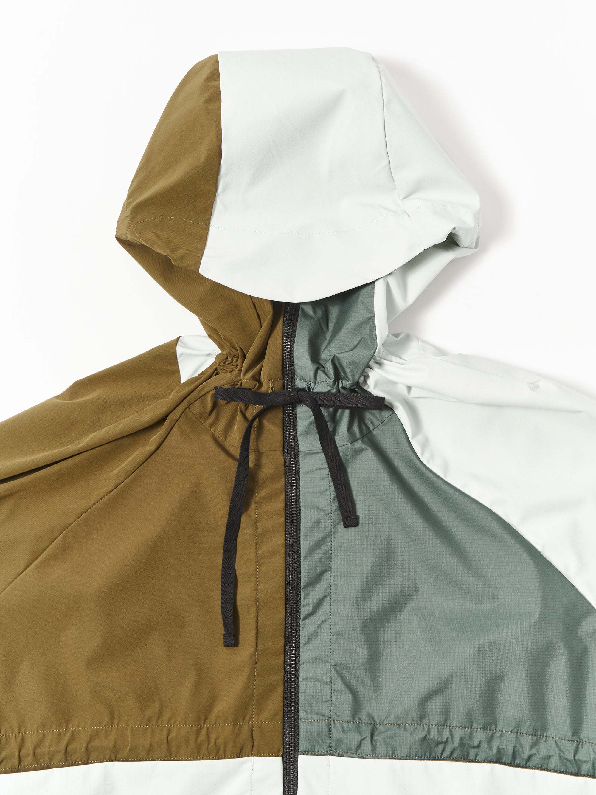 GOSPEL ESTUDIOS: JALOQUE ARLEQUÍN WINDBREAKER (Fig. 2)