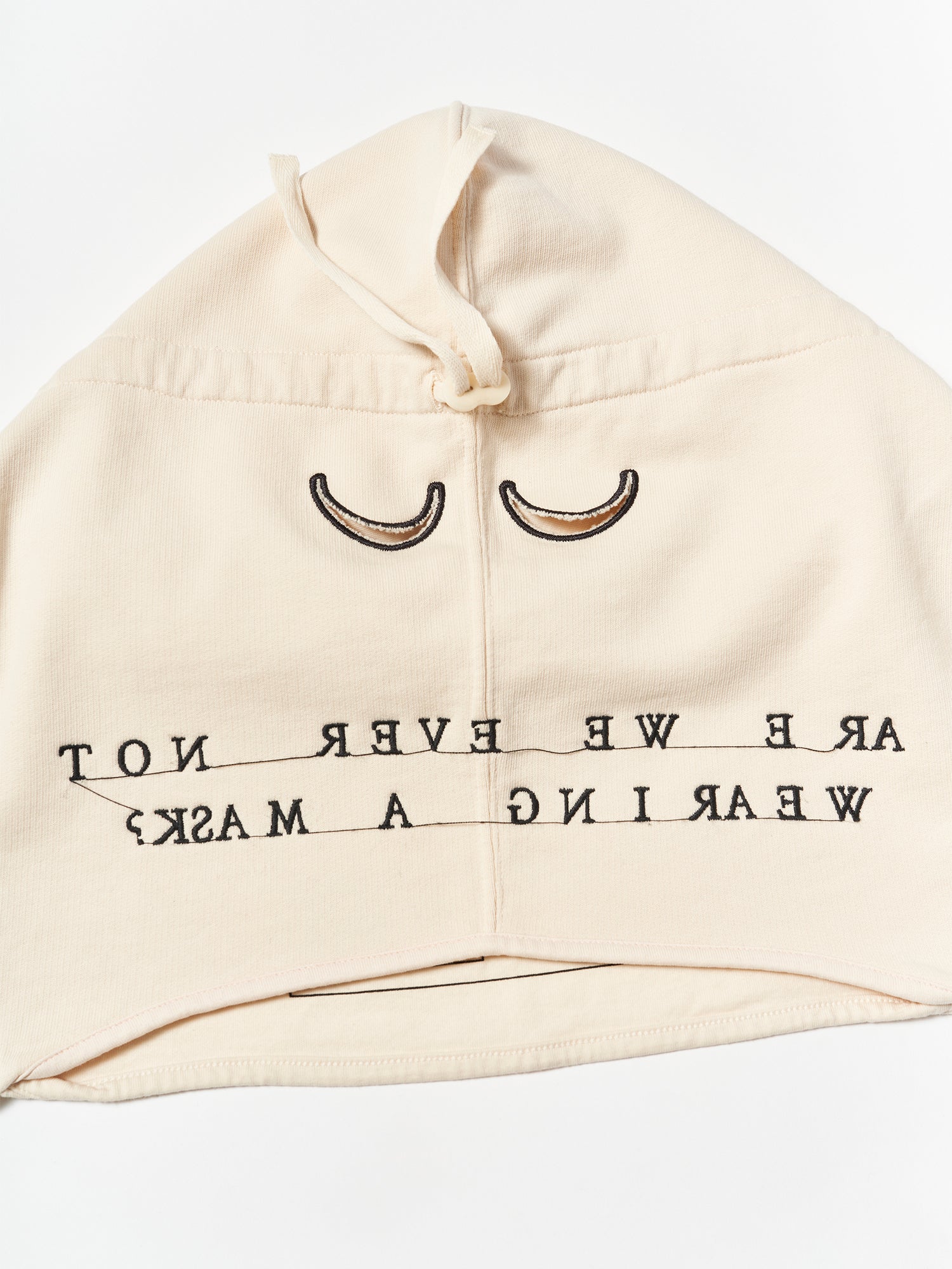 GOSPEL ESTUDIOS: ARCANA CERA PERSONA HOODMASK (Fig. 1)