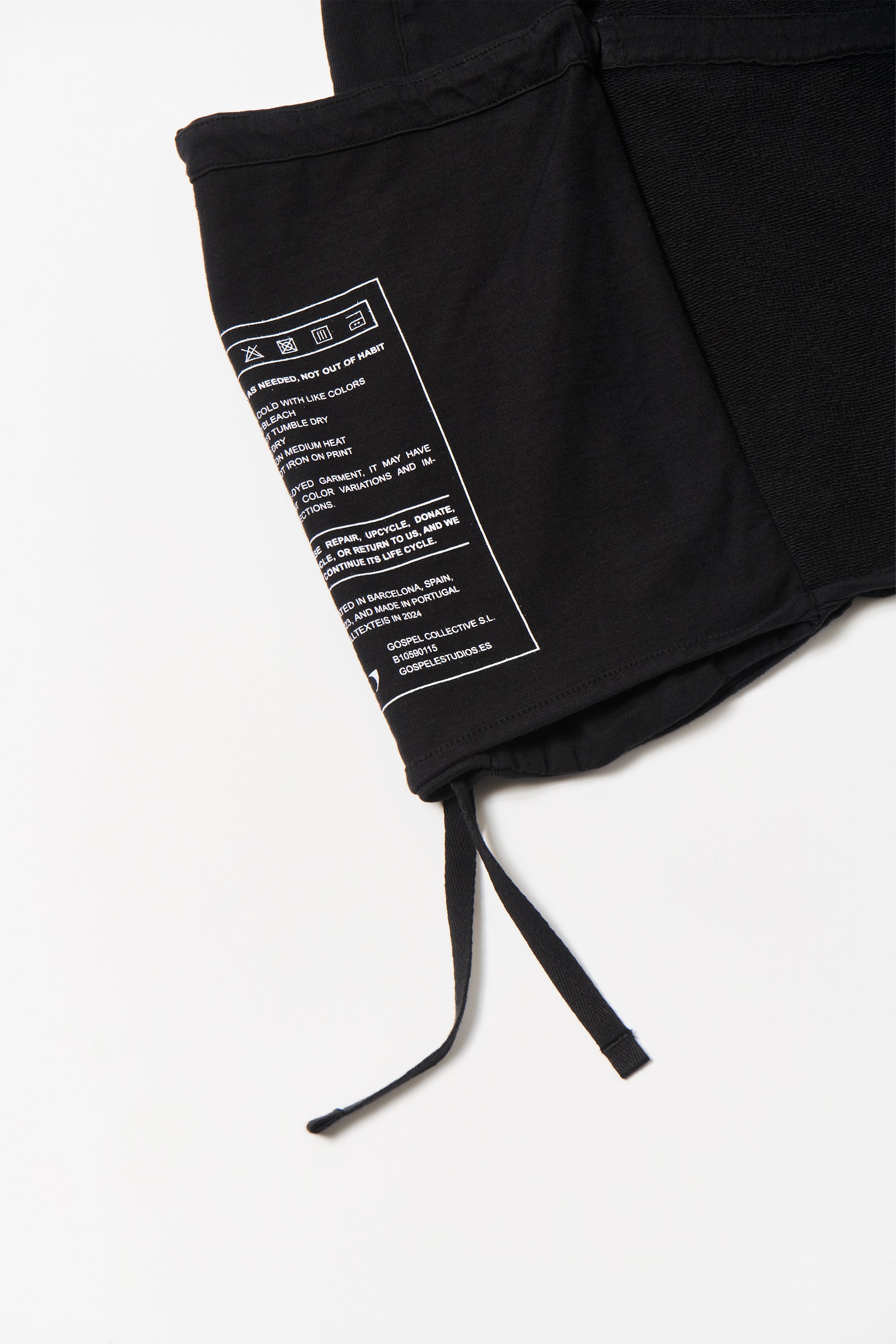 GOSPEL ESTUDIOS: ARCANA HULLA HOODMASK (Fig. 2)