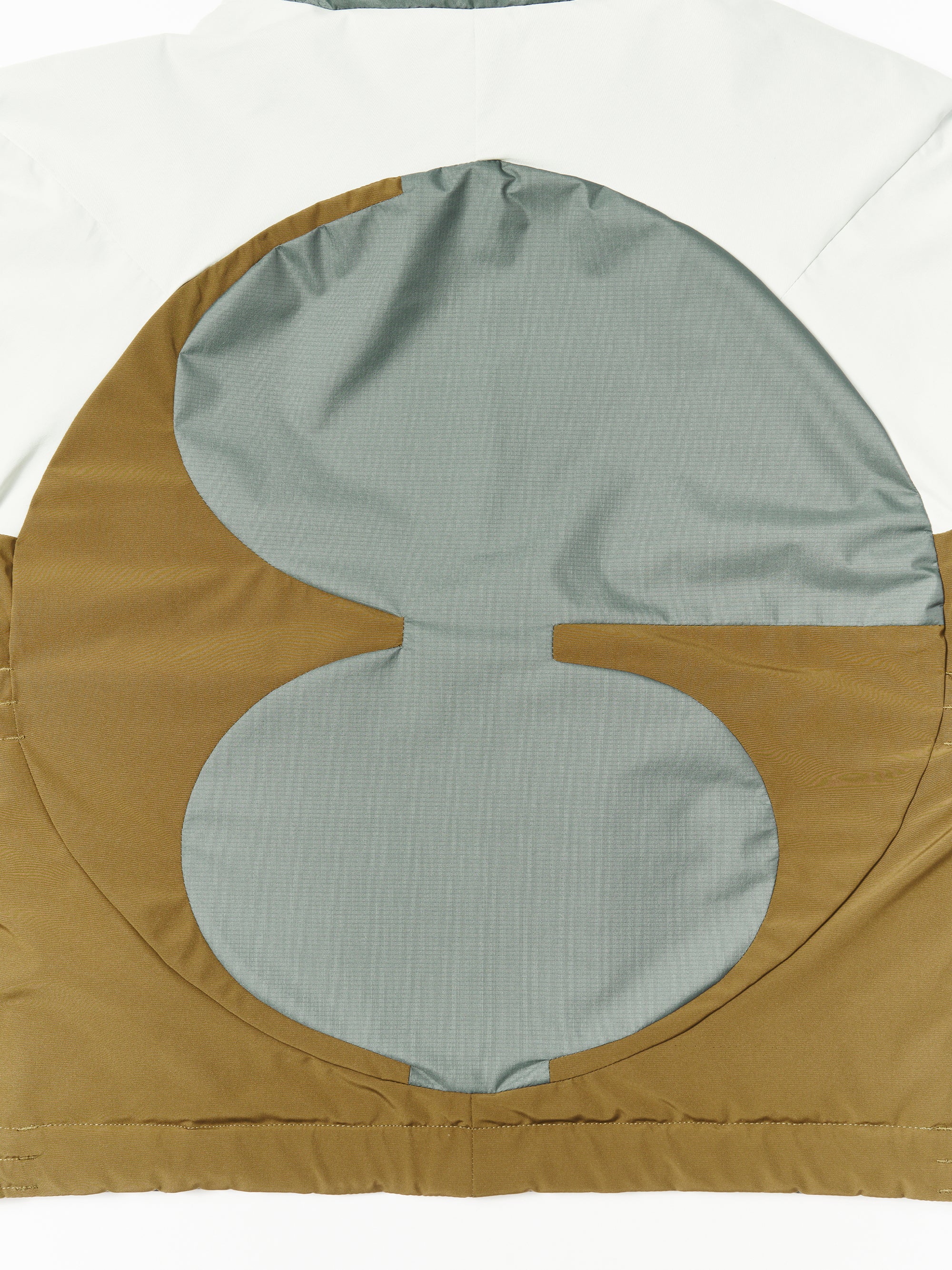 GOSPEL ESTUDIOS: JARAMAGO ARLEQUÍN JACKET (Fig. 1)