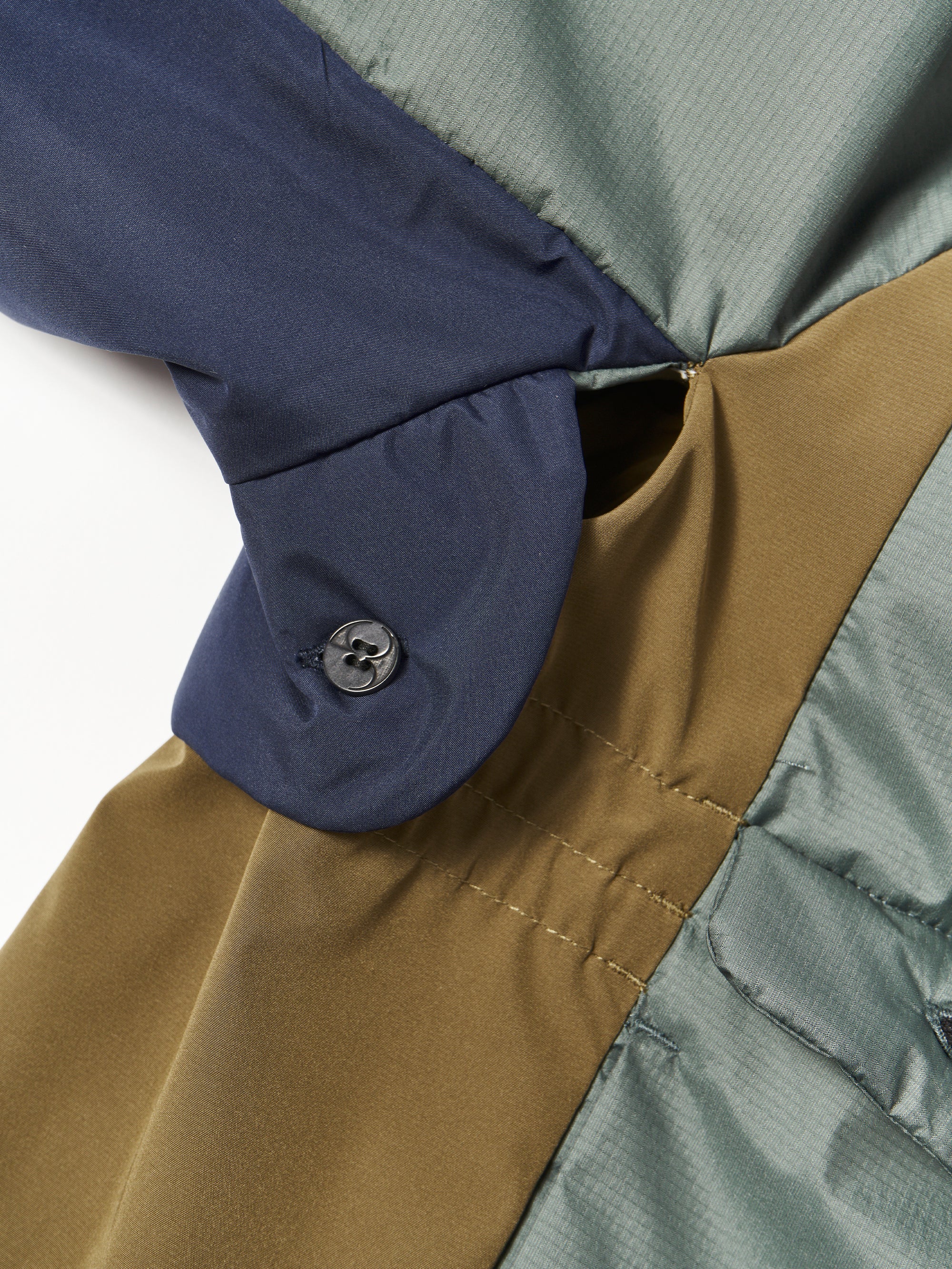 GOSPEL ESTUDIOS: JARAMAGO ARLEQUÍN JACKET (Fig. 2)