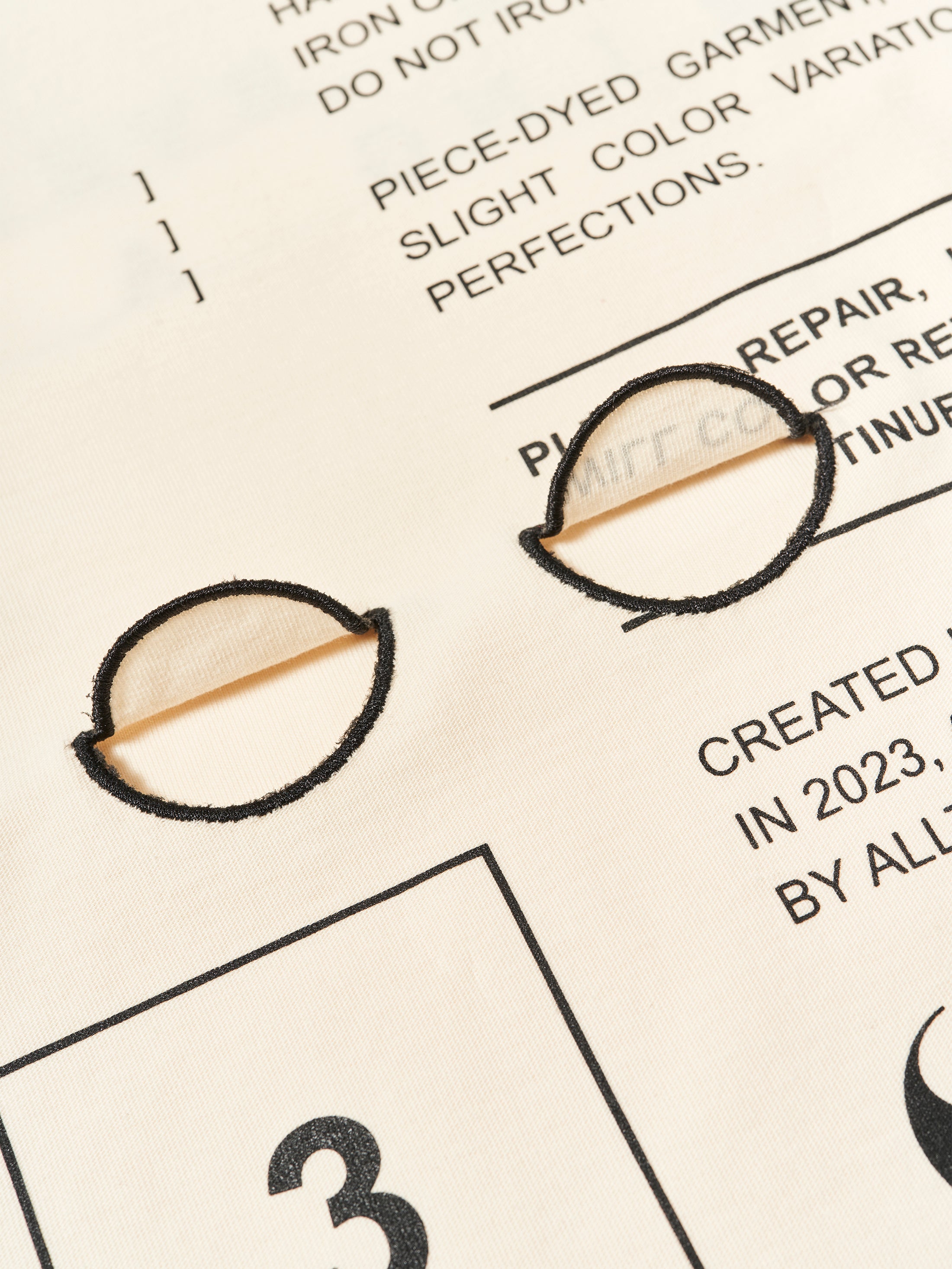 GOSPEL ESTUDIOS: TINAJA CERA PERSONA T-SHIRT (Fig. 1)