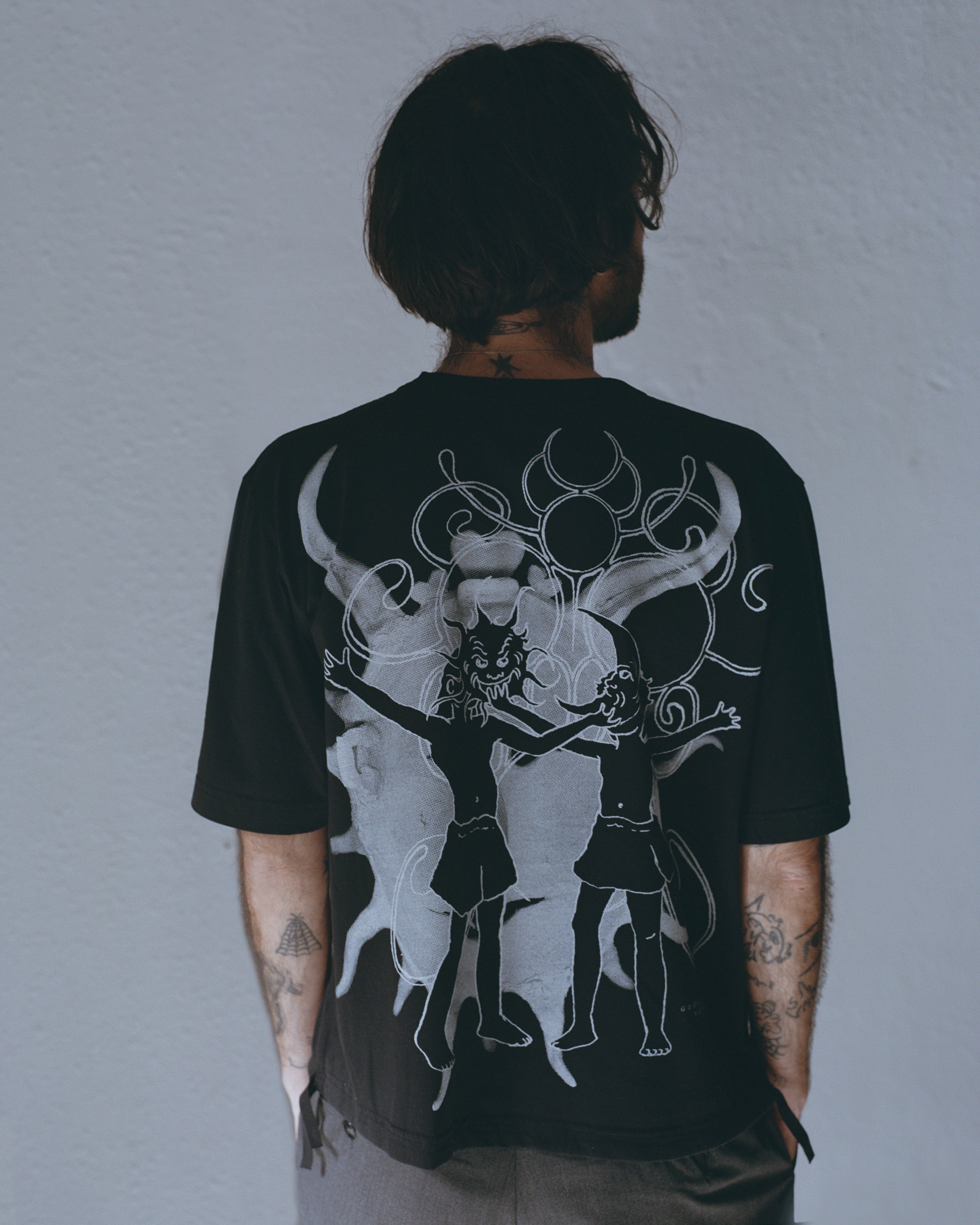 GOSPEL ESTUDIOS: TINAJA HULLA NADABIEN T-SHIRT (Fig. 1)