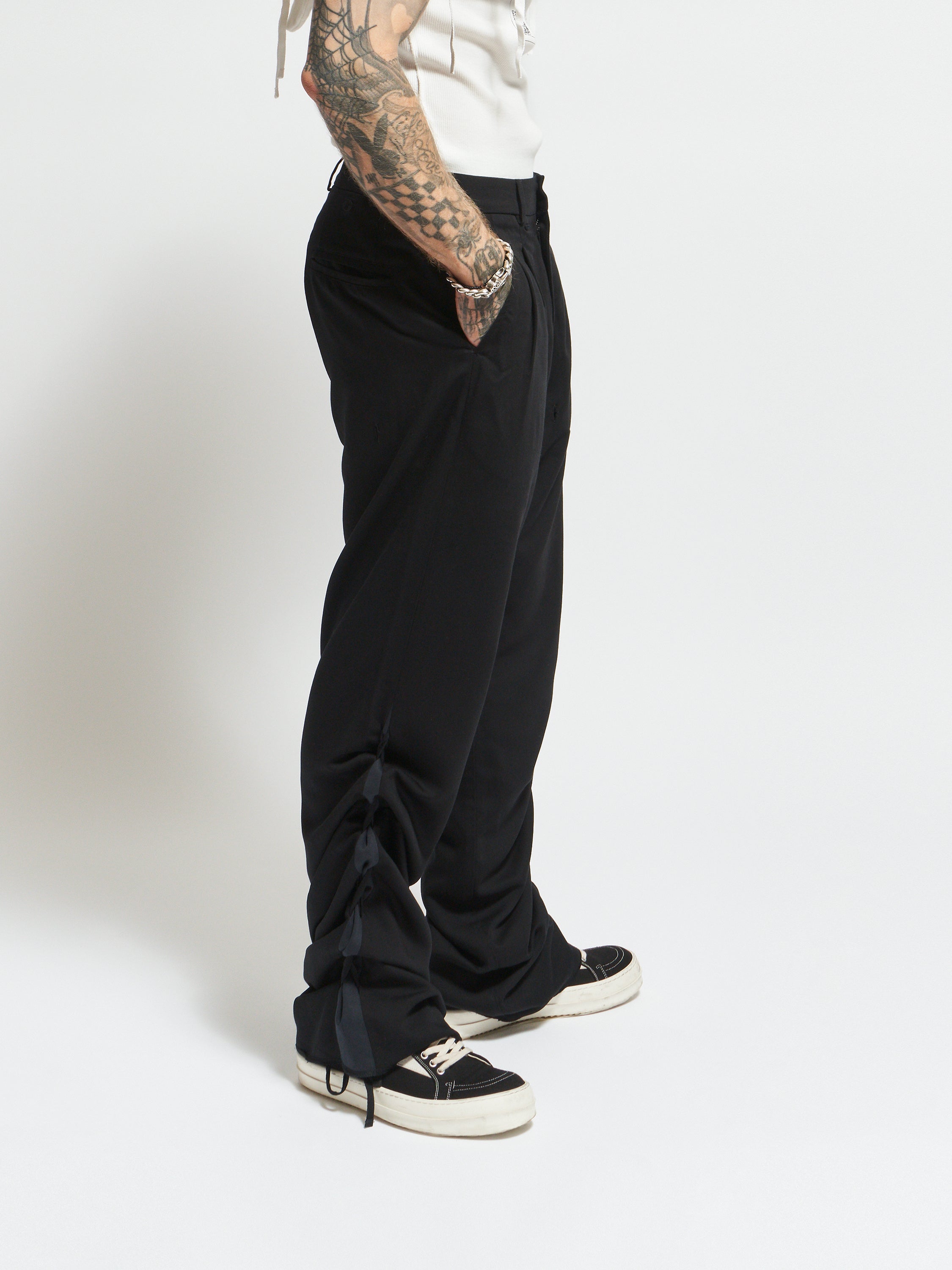 GOSPEL ESTUDIOS: BERLANGA ENEBRO TROUSER (Fig. 1)