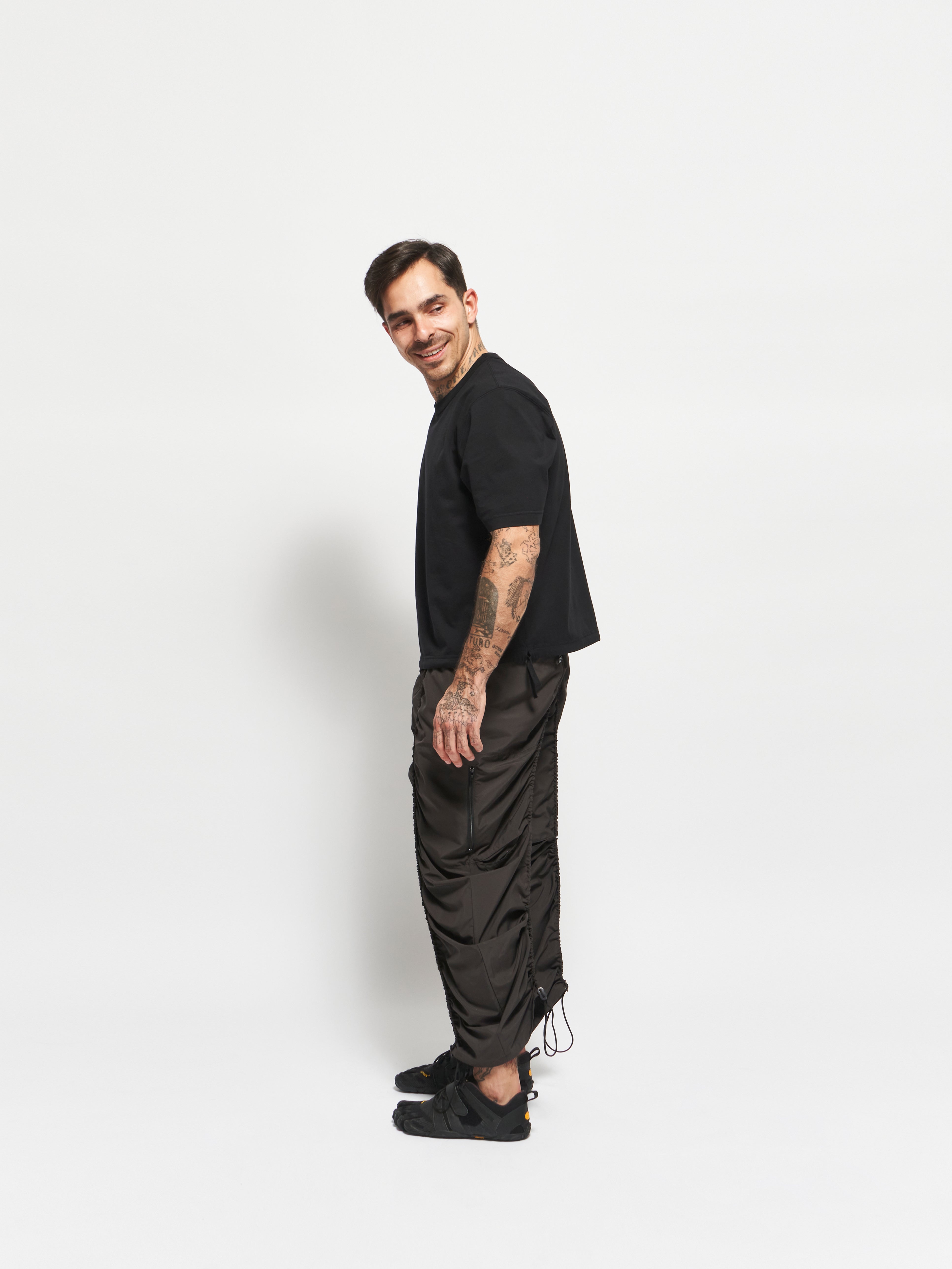 GOSPEL ESTUDIOS: TINAJA HULLA T-SHIRT (Fig. 1)