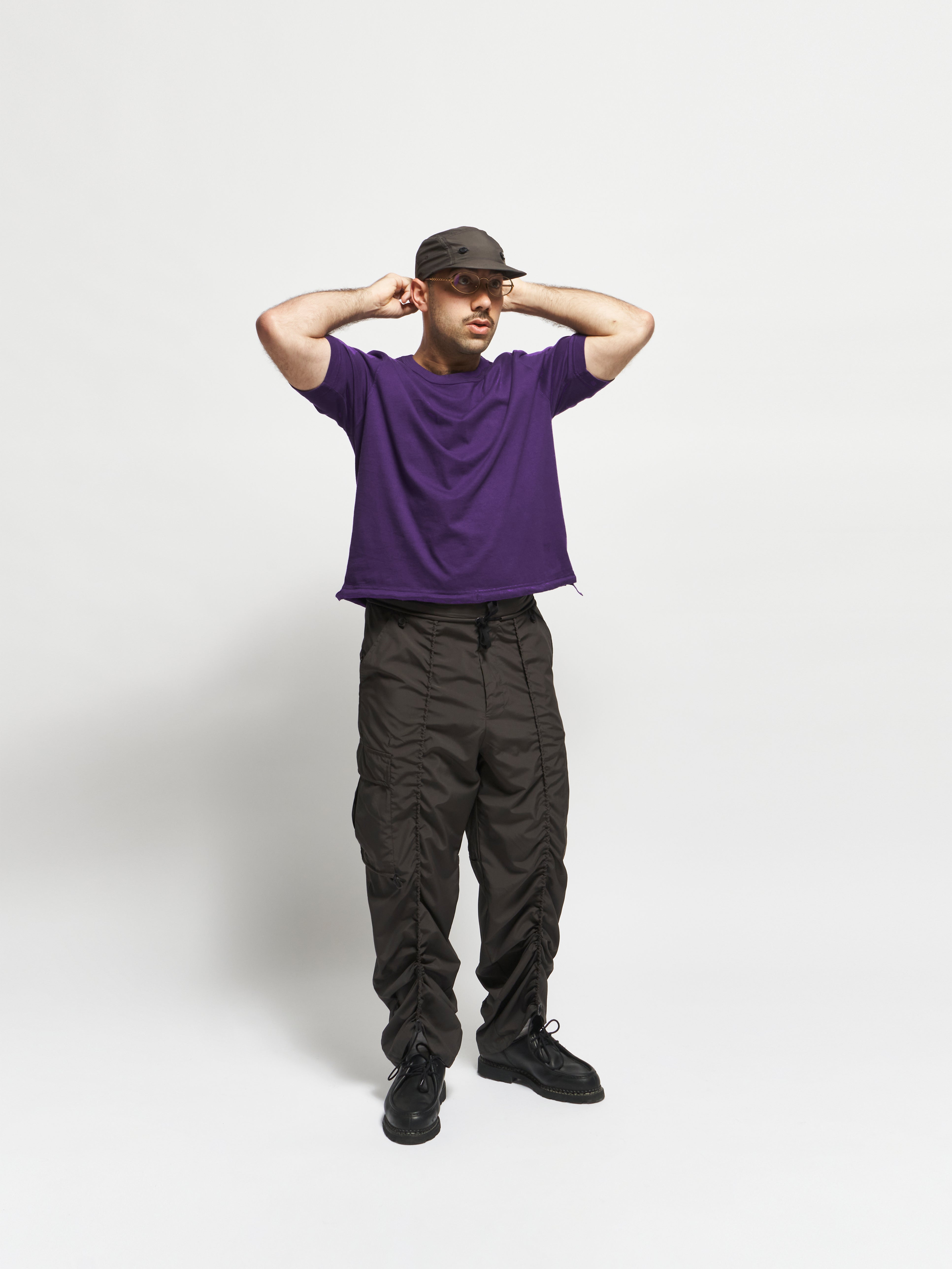 GOSPEL ESTUDIOS: TINAJA ORQUÍDEA T-SHIRT (Fig. 1)