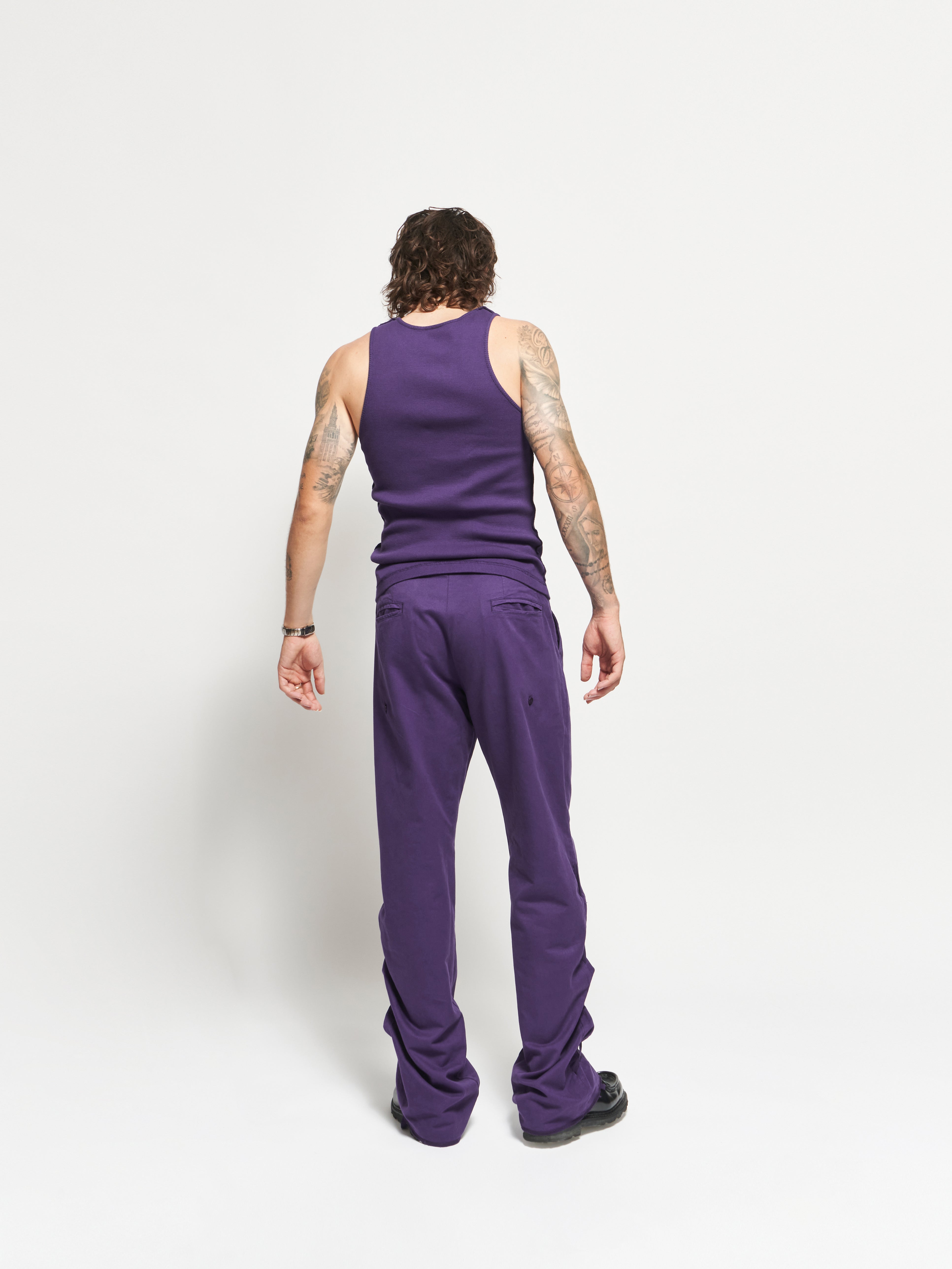 GOSPEL ESTUDIOS: TARANTO ORQUÍDEA TANK TOP (Fig. 1)