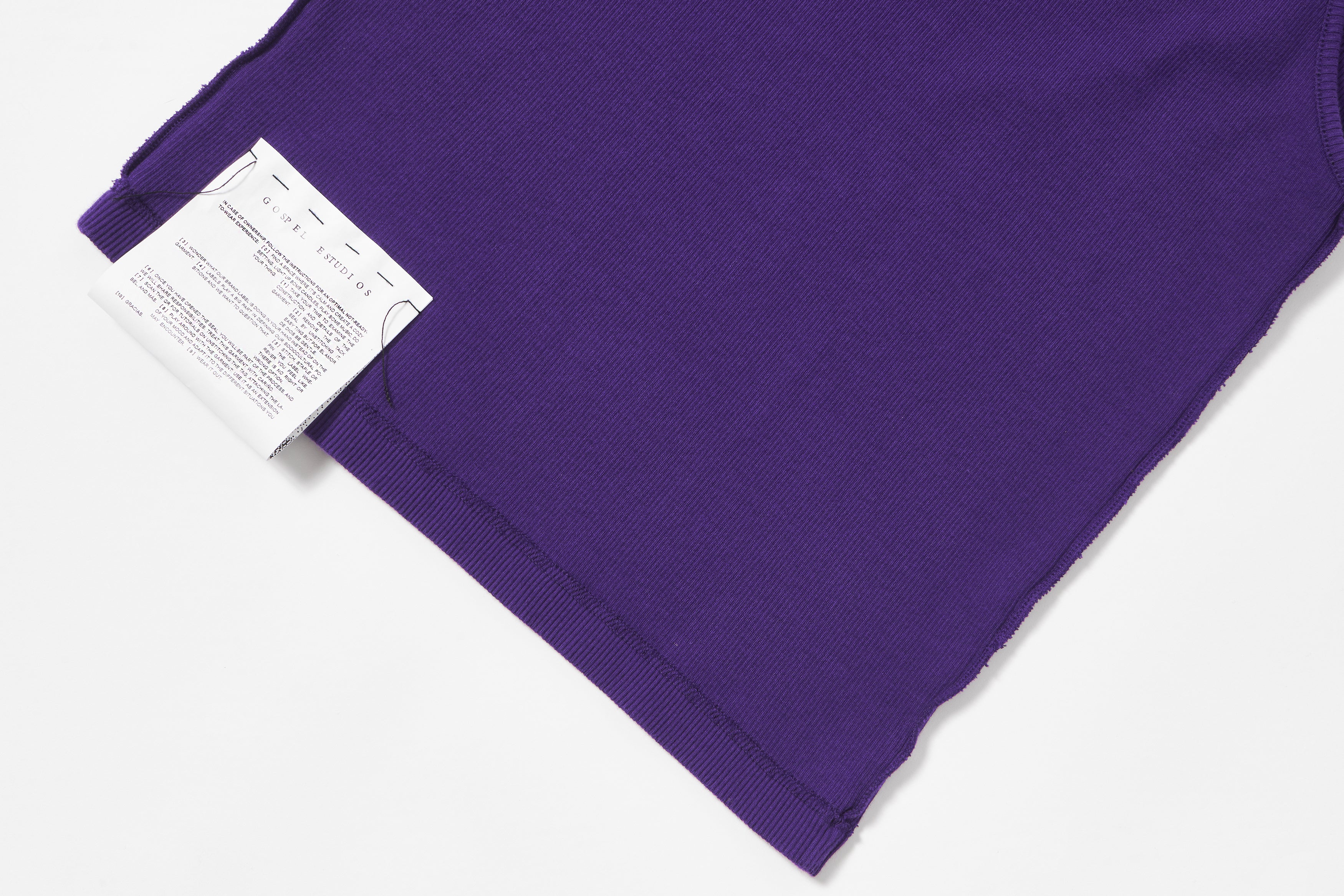 GOSPEL ESTUDIOS: TARANTO ORQUÍDEA TANK TOP (Fig. 1)